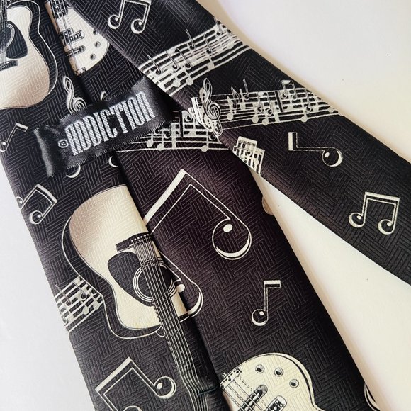 ADDICTION "Guitar & Music" Novelty Tie 100% Polyester EUC - Picture 2 of 3